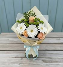Букет цветов из:  Герберы, Розы и Хризантемы в Абане